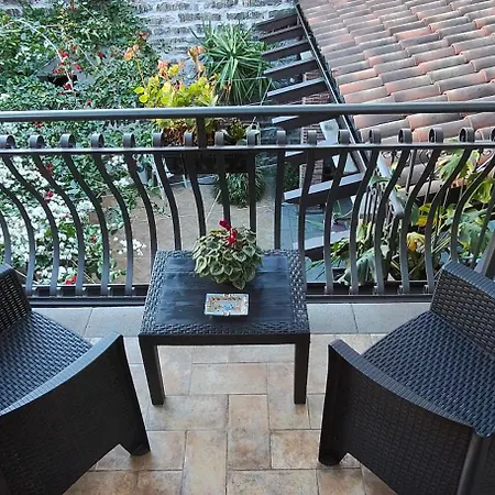 Al Cortile 公寓 *